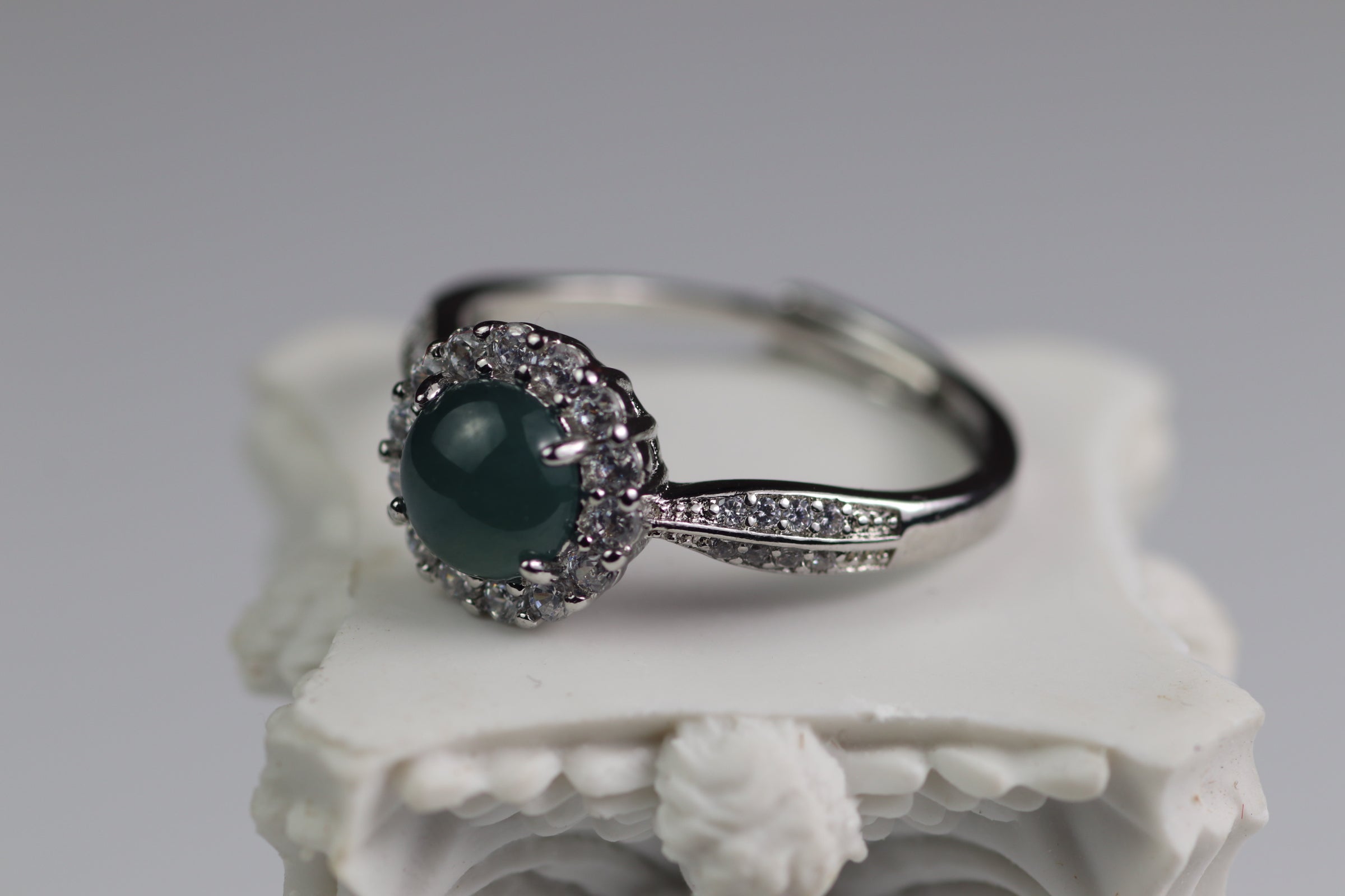 Round Crown Jade Ring