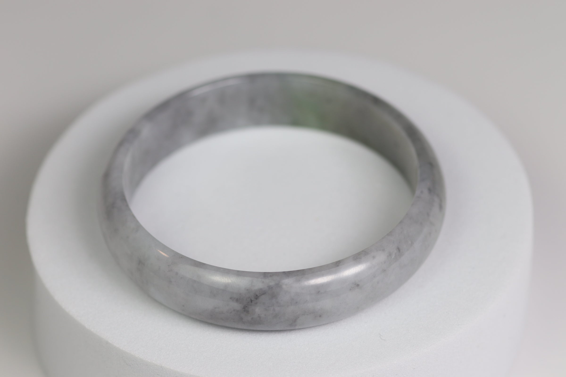 Jelly Bean Jade Bangle with Apple Green Spot – 50.6mm (JB-AG-01)