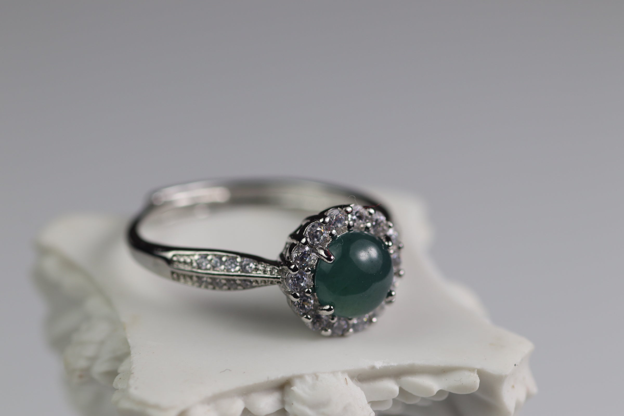 Round Crown Jade Ring