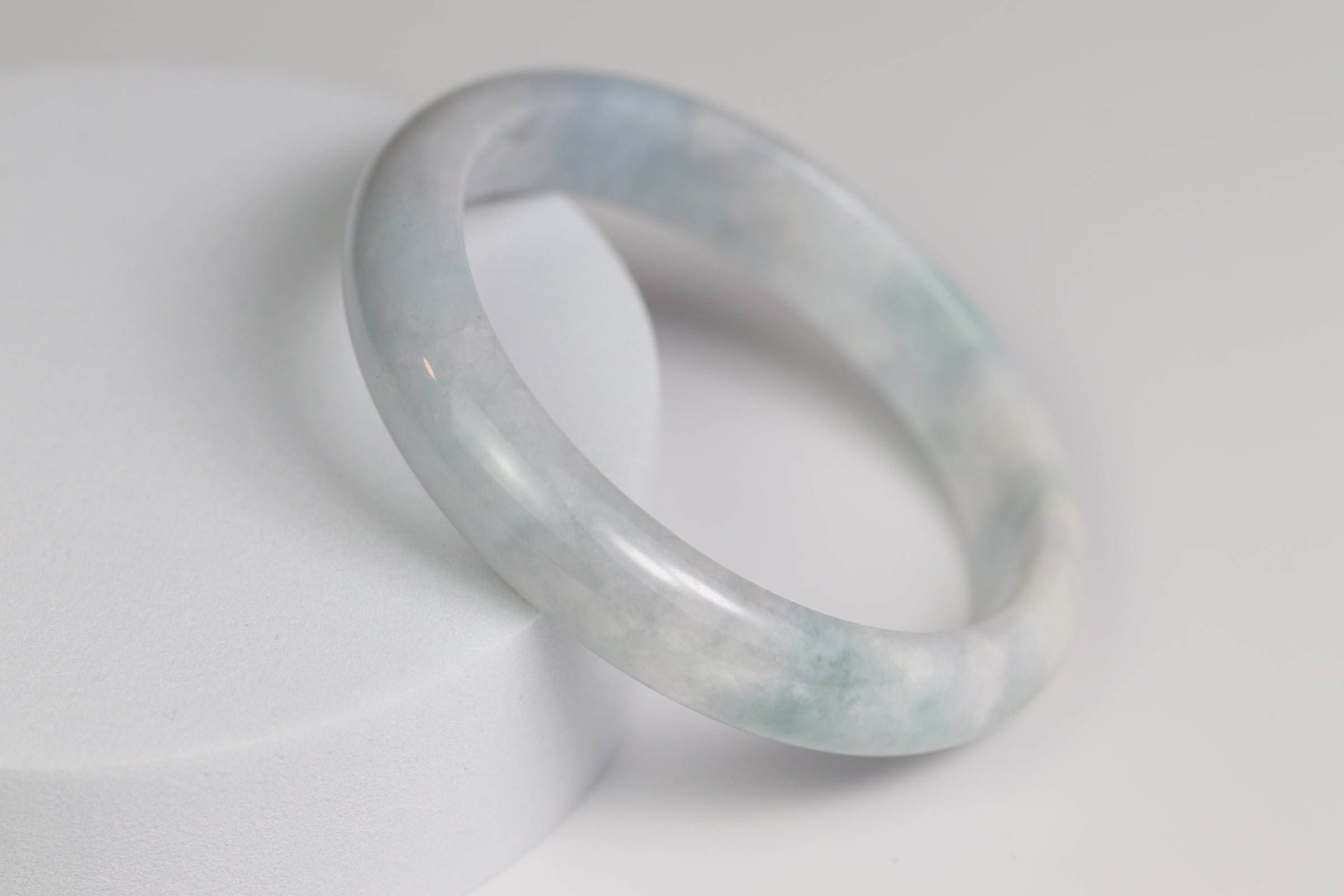 Blue Sky with Floating Cloud Jade Bangle – 55.2mm (BS-FC-01)