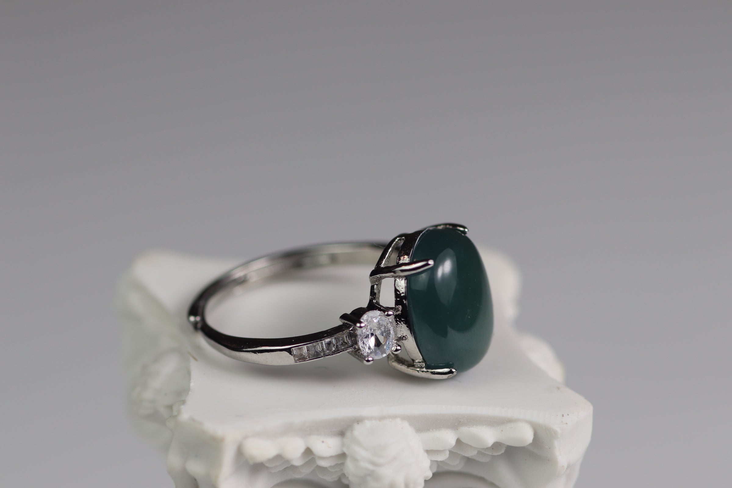 Imperial Deep Green Jade Oval Ring-