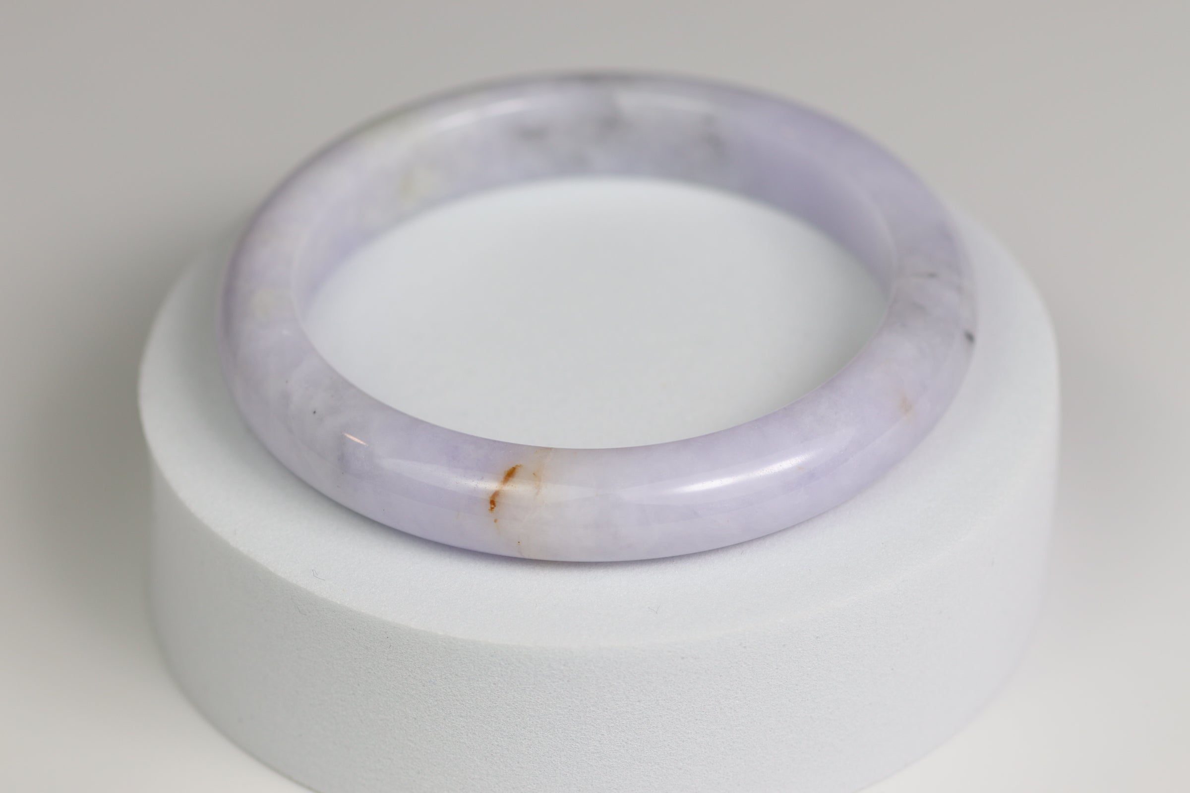 Icy Light Lavender & Yellow Satin Floating Flower Jade Bangle – 57.7mm (IL-LY-01)