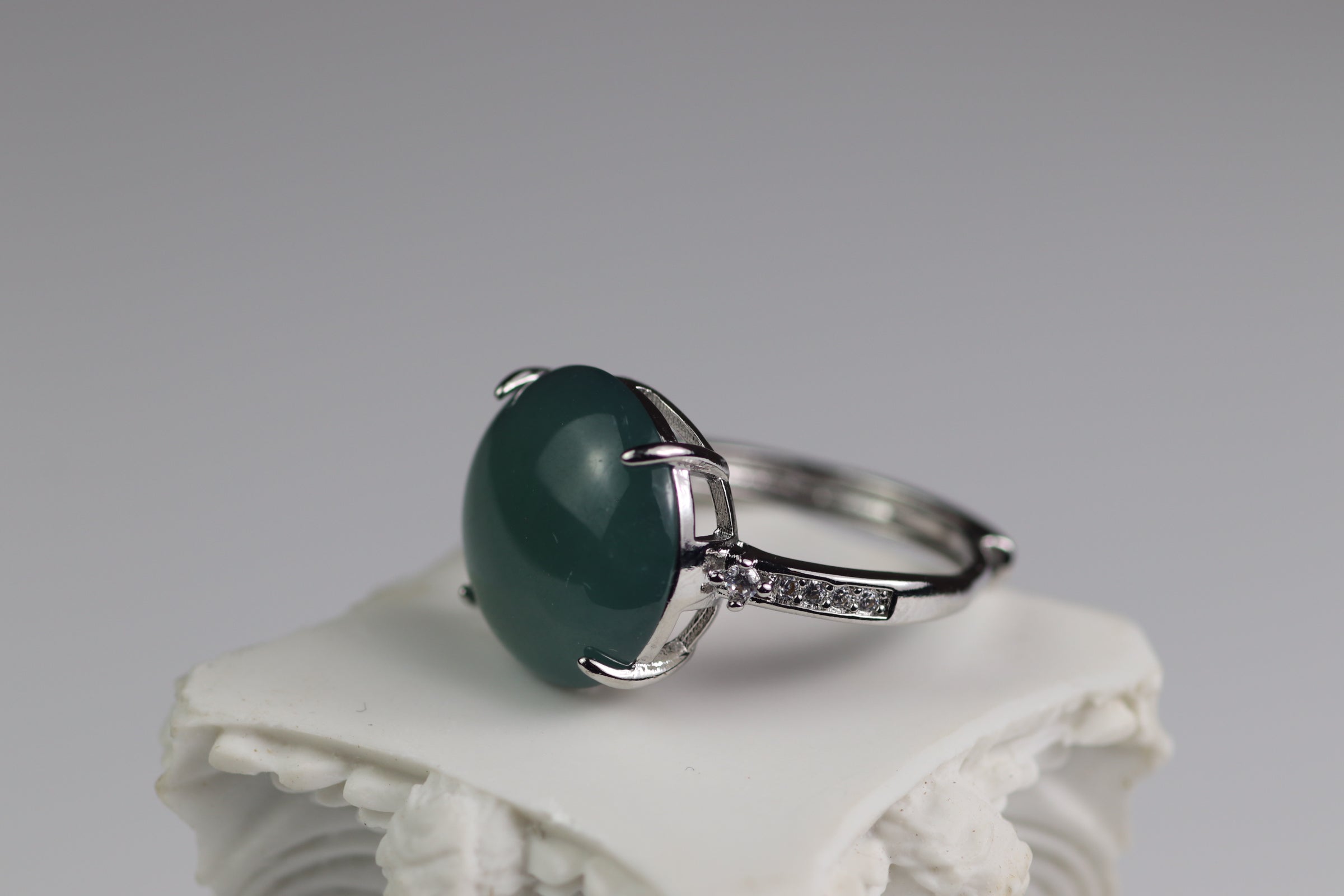 Round Cabochon Jade Ring