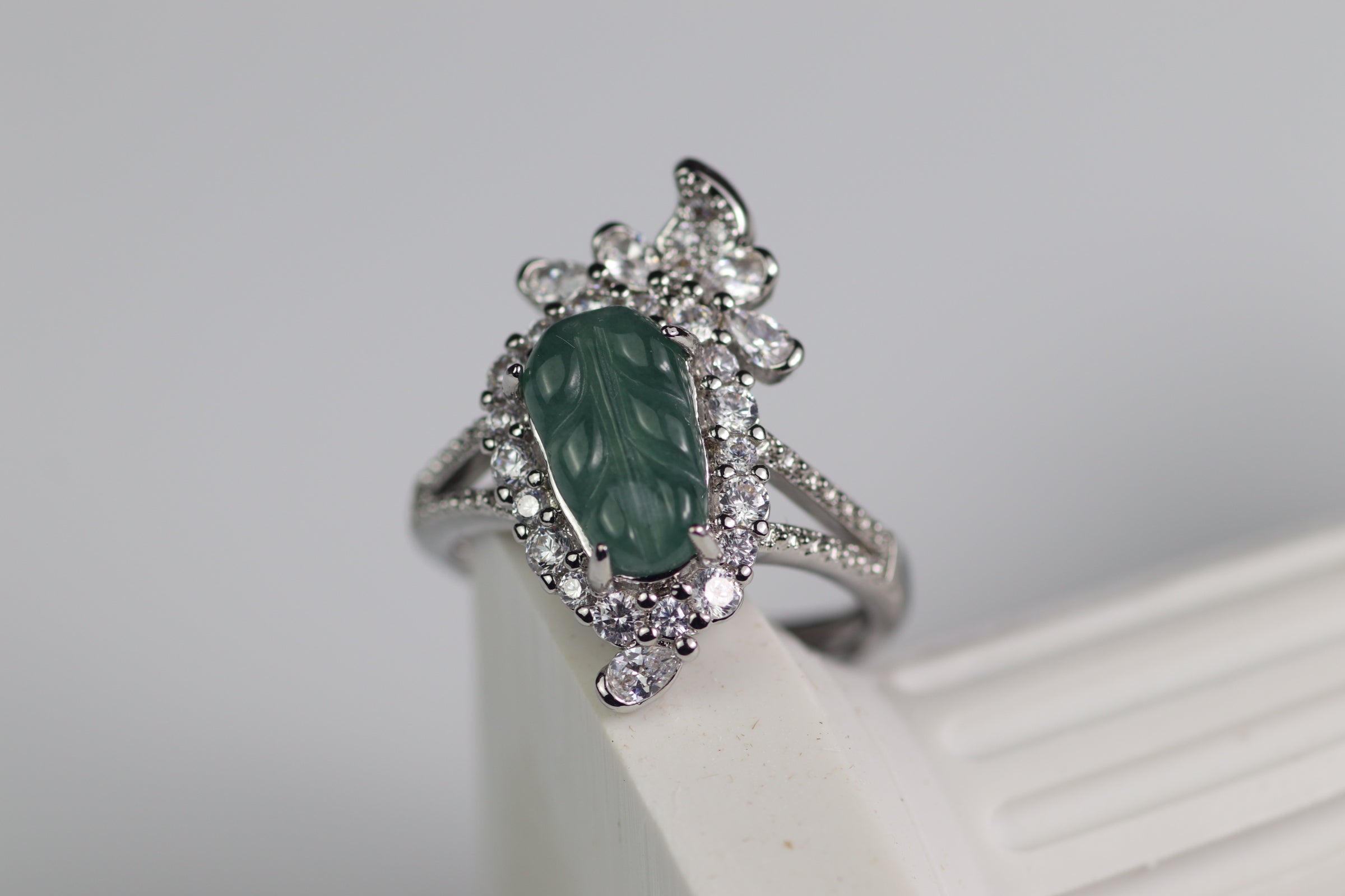 Petaled Crown Jade Ring