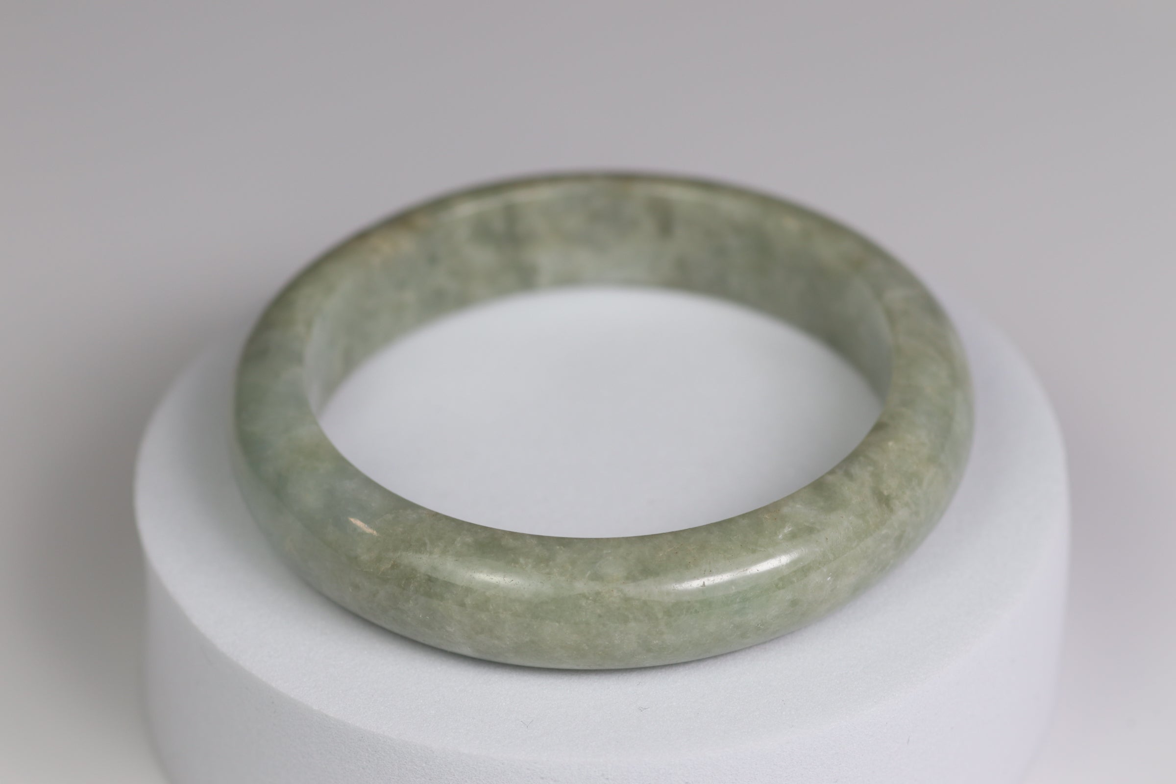 Jungle Mist Jade Bangle – 55.2mm (JM-01)