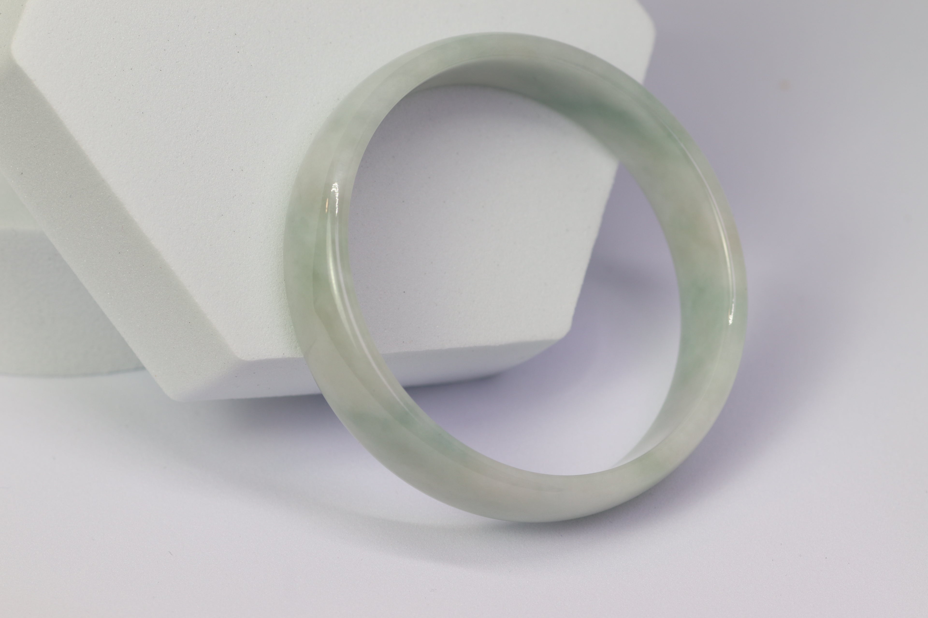 Light Green Jade Bangle – 51.3mm